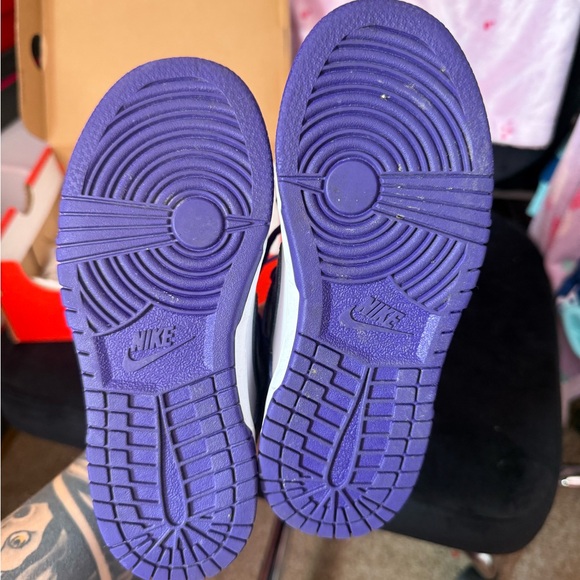 Toddler Nike dunks purple and white size 12c excellent condition - Picture 4 of 4